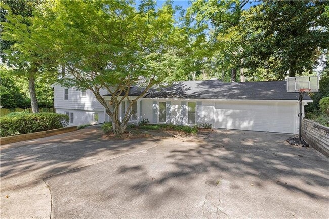 4820 Powers Ferry Rd NW in Atlanta, GA - Building Photo - Building Photo