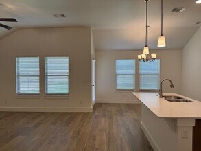 15908 Wolf Crk Wy in Oklahoma City, OK - Foto de edificio - Building Photo