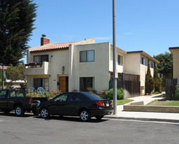 16632 Dolores St Apartments