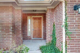 4728 Meadow Green Trail in Fort Worth, TX - Building Photo - Building Photo