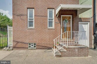 1030 Marlborough St in Philadelphia, PA - Building Photo - Building Photo