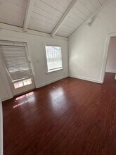 6026 Eleanor Ave-Unit -6026 1/2 in Los Angeles, CA - Building Photo - Building Photo