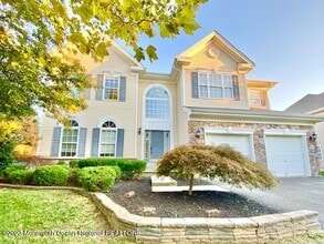 24 Skurka Ct in Sayreville, NJ - Building Photo - Building Photo