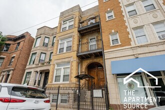 3044 W North Ave, Unit B in Chicago, IL - Building Photo - Building Photo