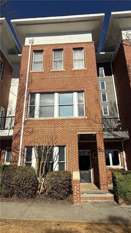 745 Fountainhead Ln NE in Atlanta, GA - Foto de edificio - Building Photo