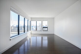 455 Harvard St, Unit 404 in Brookline, MA - Building Photo - Building Photo