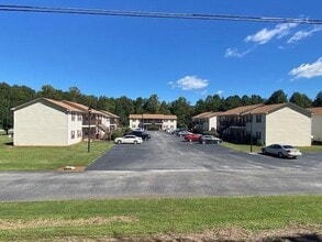 31 Rock Garden Pl in Dahlonega, GA - Foto de edificio - Building Photo