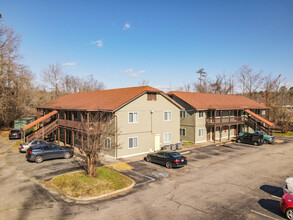 City Studio Apartments in Newport News, VA - Foto de edificio - Building Photo