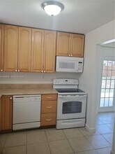 831 SW 14th Ct in Deerfield Beach, FL - Foto de edificio - Building Photo