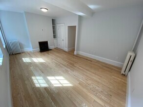 30 Revere St, Unit 2 in Boston, MA - Building Photo - Building Photo