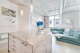 2001 Biscayne Blvd, Unit 2311 in Miami, FL - Foto de edificio - Building Photo