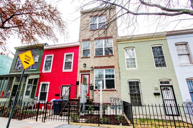 707 18th St NE-Unit -#2 in Washington, DC - Building Photo - Building Photo