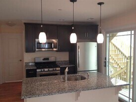 75 Beechcroft St in Boston, MA - Building Photo