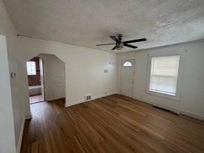 10445 E 17th Ave in Aurora, CO - Building Photo - Building Photo