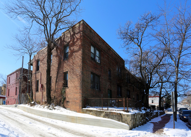 401-409 V St NE in Washington, DC - Building Photo - Building Photo