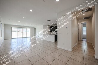 9718 E Tahoe Ave in Mesa, AZ - Foto de edificio - Building Photo