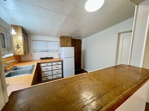 6721 Rhododendron Ave in Gleneden Beach, OR - Building Photo - Building Photo