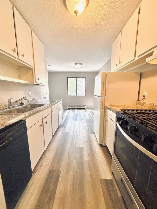 property at 4101 Parklawn Ave