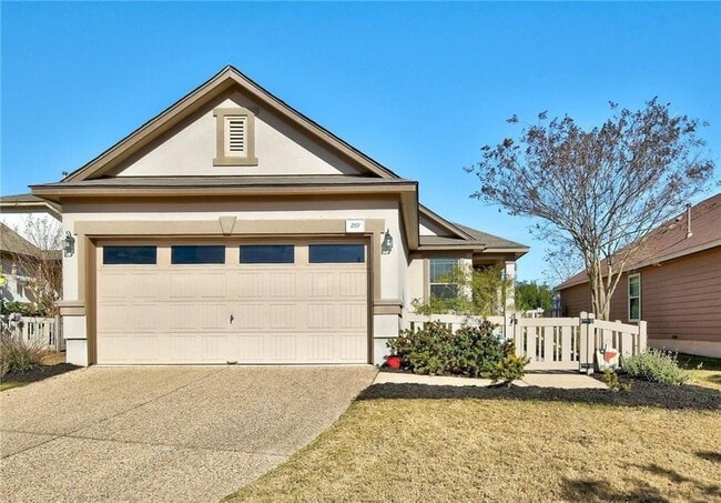 201 Edwin in Kyle, TX - Building Photo - Building Photo