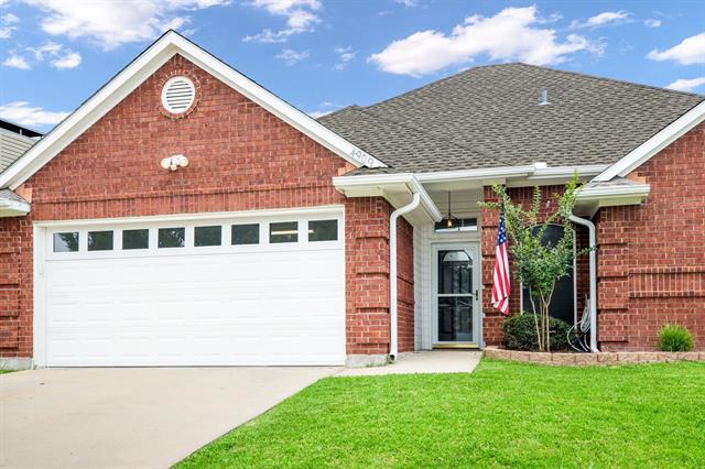 4909 Indio Ln in Sherman, TX - Foto de edificio