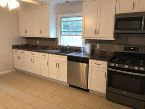 204 High St in Fairfield, CT - Foto de edificio - Building Photo