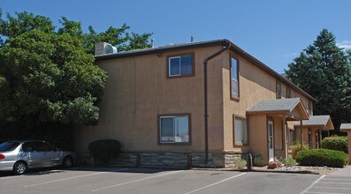 Villa Del Este Townhomes in Albuquerque, NM - Building Photo - Building Photo