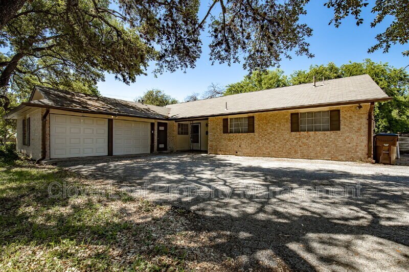 6000 Evers Rd in San Antonio, TX - Building Photo