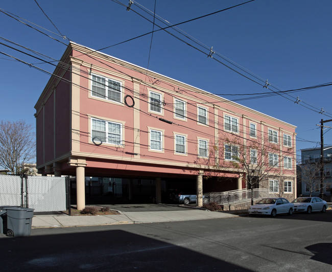 401 Palmer St in Elizabeth, NJ - Building Photo - Building Photo