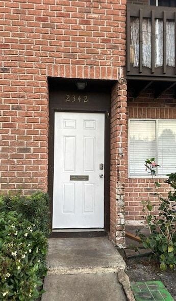 property at 2342 Huntington Green Ct