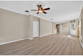 5717 Heronpark Pl in Fish Hawk, FL - Foto de edificio - Building Photo