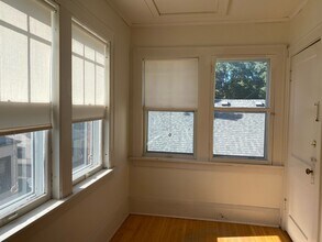 1887 Randolph Ave, Unit Upper in St. Paul, MN - Foto de edificio - Building Photo