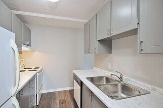1105 Jalna Blvd in London, ON - Building Photo - Building Photo