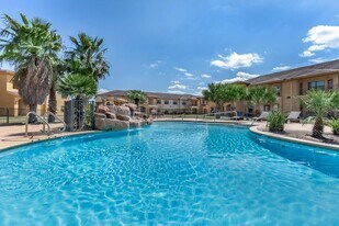 Bella Vista in Brownsville, TX - Building Photo
