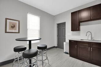 484 Berkeley Rd in Columbus, OH - Building Photo - Building Photo