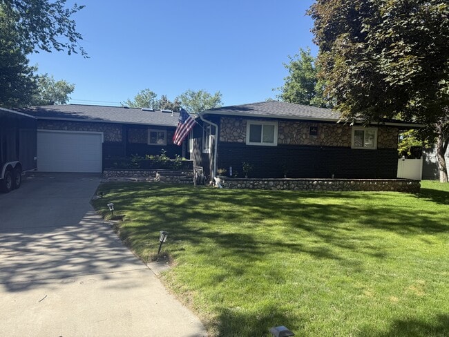 property at 3418 Flagstone Dr