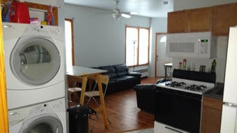 1 Roberts St in Brookline, MA - Building Photo