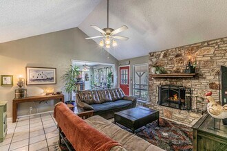 302 S Mt Rushmore Dr in Cedar Park, TX - Building Photo - Building Photo