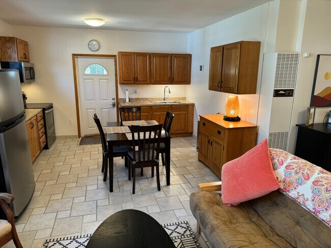 1416 Hanshaw Rd, Unit 1416 B in Ithaca, NY - Building Photo - Building Photo