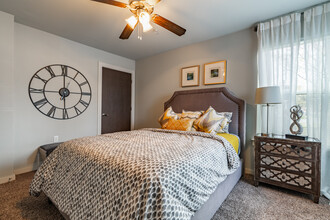 Argenta Flats in North Little Rock, AR - Building Photo - Interior Photo