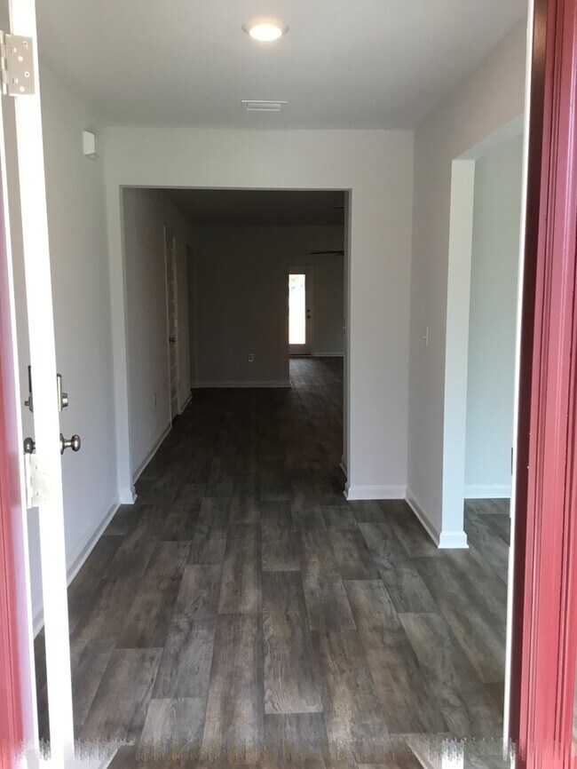 7416 Oak Lake Blvd in Bellview, FL - Building Photo - Building Photo