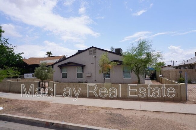 property at 1421 E Fillmore St
