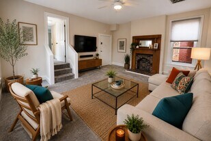 440 Hopkins St, Unit Apt 3 in Cincinnati, OH - Building Photo