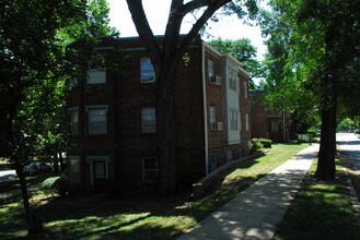 Roanoke Heights in Kansas City, MO - Building Photo - Building Photo