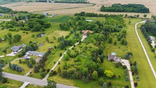 21335 Northcape St in Union Grove, WI - Building Photo - Building Photo