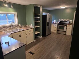 E3338 690th Ave, Unit Upstairs in Menomonie, WI - Building Photo