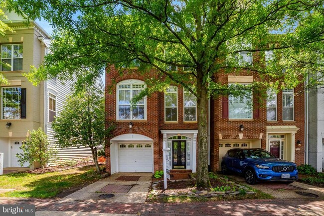 property at 5026 Gardner Dr
