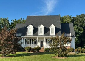 6935 Old Valley School Rd in Kernersville, NC - Building Photo