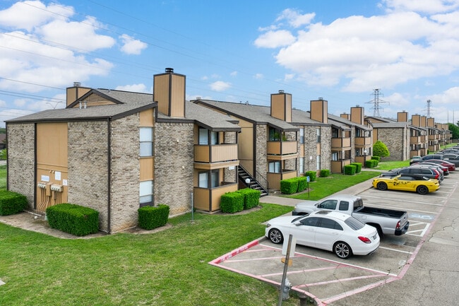 Railridge Apartments in Fort Worth, TX - Building Photo - Building Photo