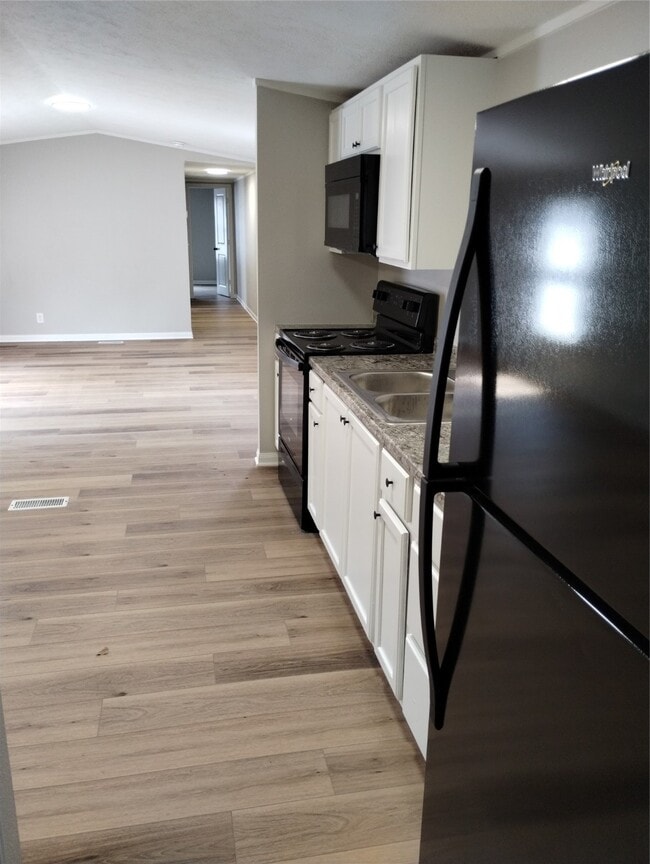 1121 Edgewood Dr in Richmond, TX - Building Photo - Building Photo