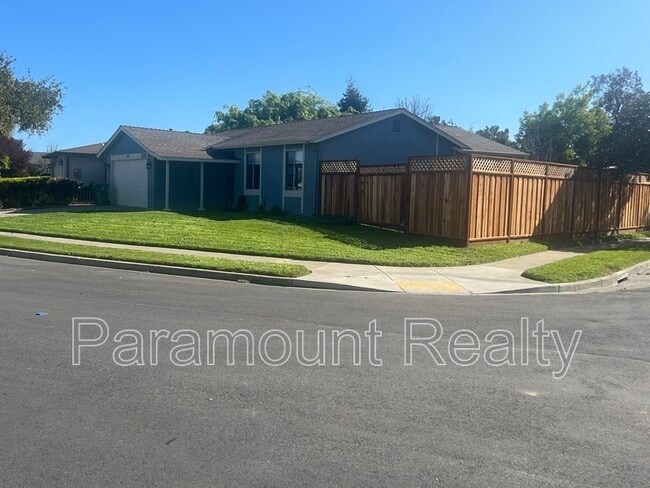 7698 Redbud Ct in Newark, CA - Building Photo - Building Photo